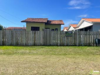 Vende-se casa para reforma em Balneário Arroio do Silva – SC
