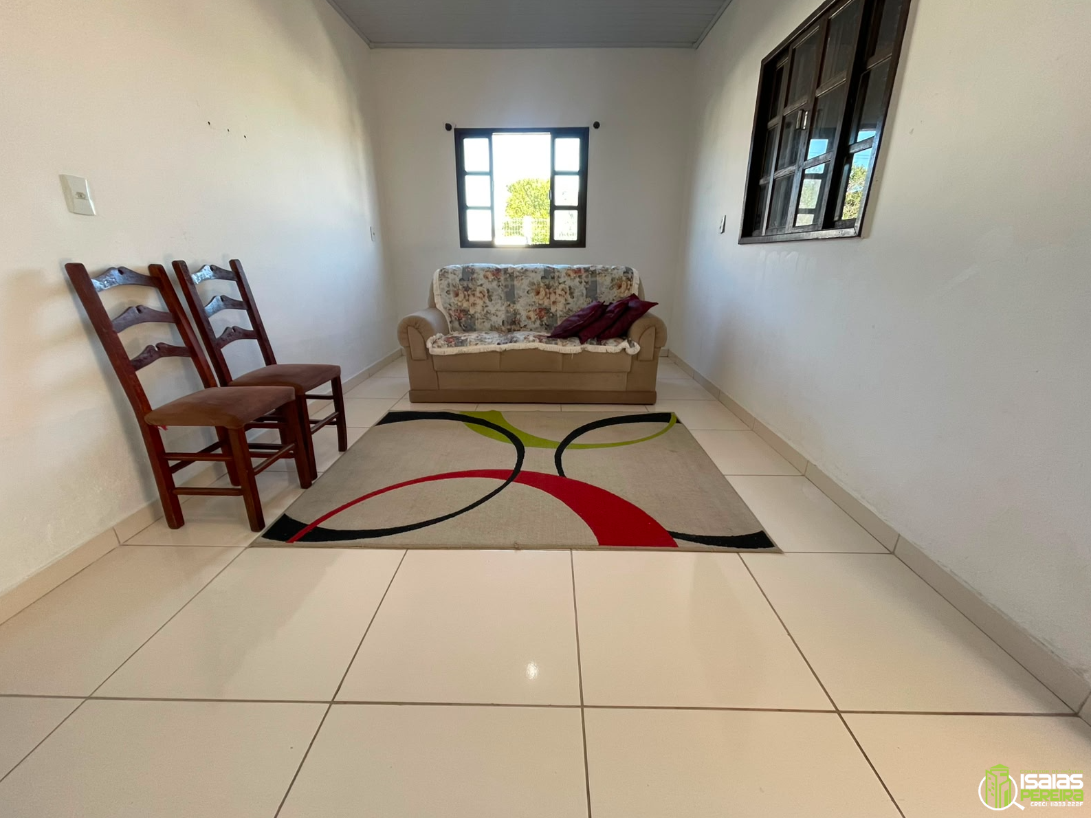 OPORTUNIDADE DE CASA NO CENTRO DE BALNEÁRIO ARROIO DO SILVA-SC!