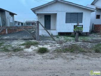 Casa à venda em Balneário Arroio do Silva SC– Localização privilegiada!