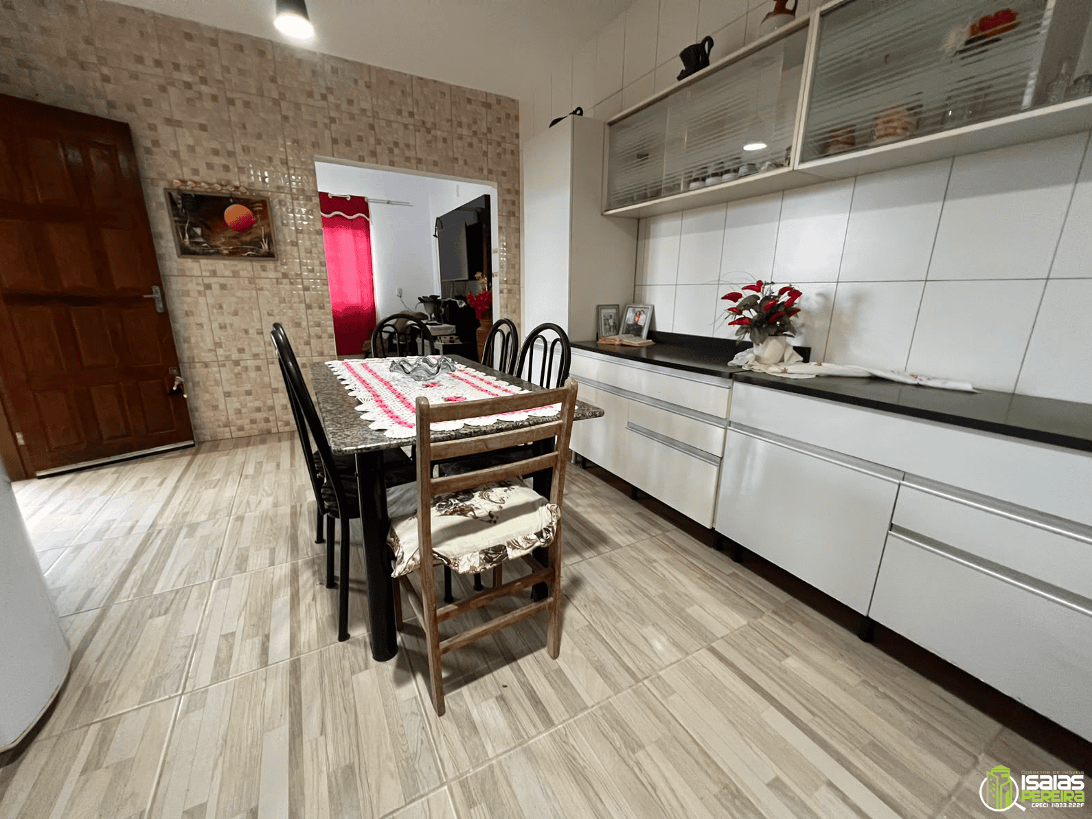 VENDE-SE CASA DE ESQUINA NA PRAIA DE BALNEARIO ARROIO DO SILVA-SC