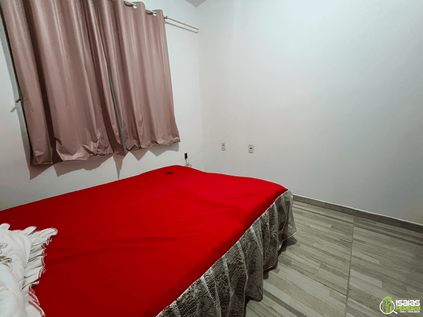 VENDE-SE CASA DE ESQUINA NA PRAIA DE BALNEARIO ARROIO DO SILVA-SC