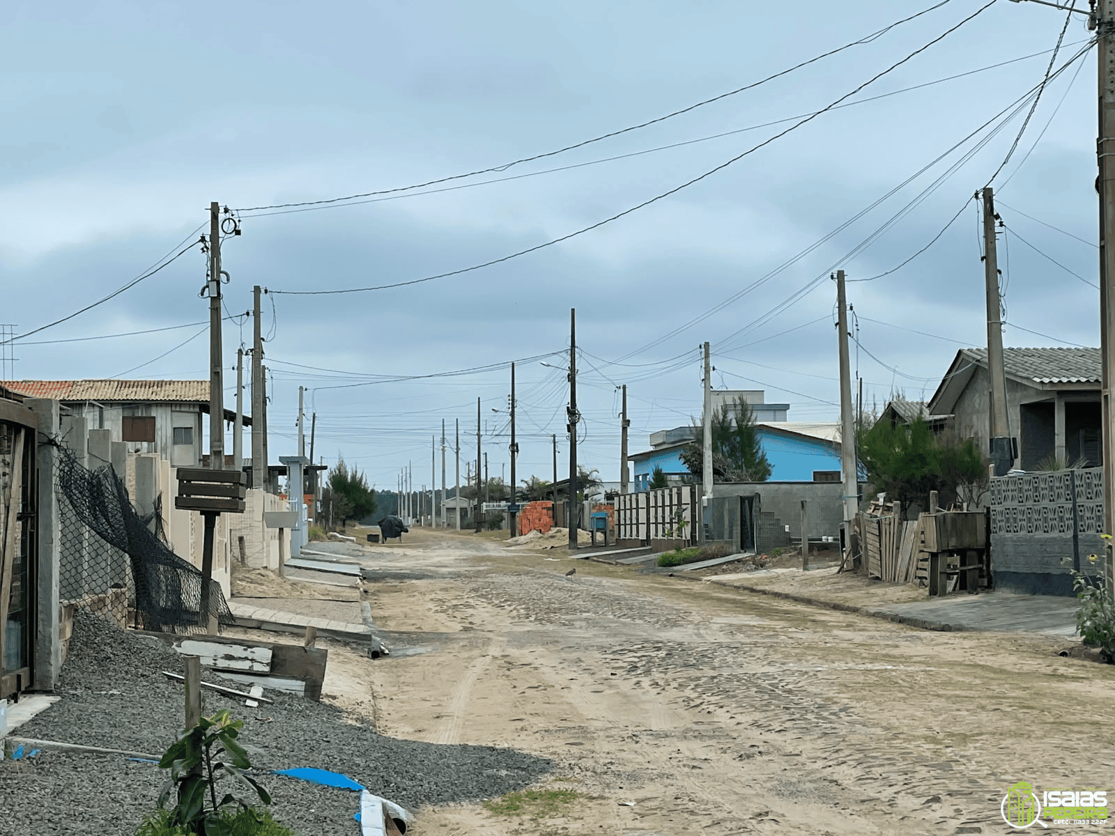 TERRENO ESCRITURADO NA SEGUNDA QUADRA DO MAR À VENDA – PRAIA SANTA HELENA | BALNEÁRIO ARROIO DO SILVA – SC