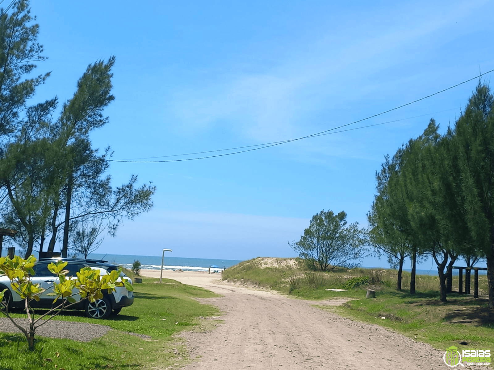 Vendem-se dois terrenos na praia de Balneario Arroio do  Silva-Sc