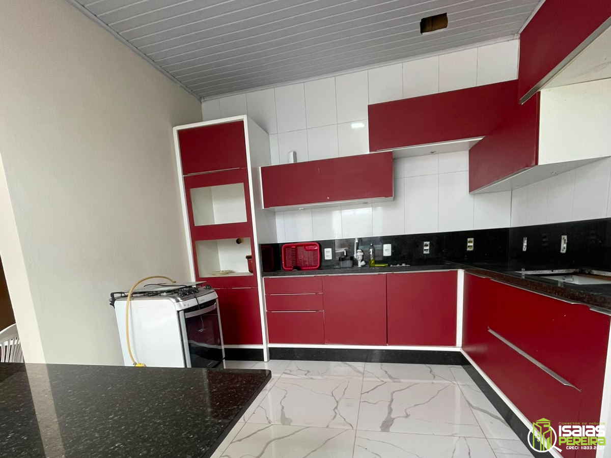 CASA COM PISCINA À VENDA EM BALNEÁRIO ARROIO DO SILVA – SC