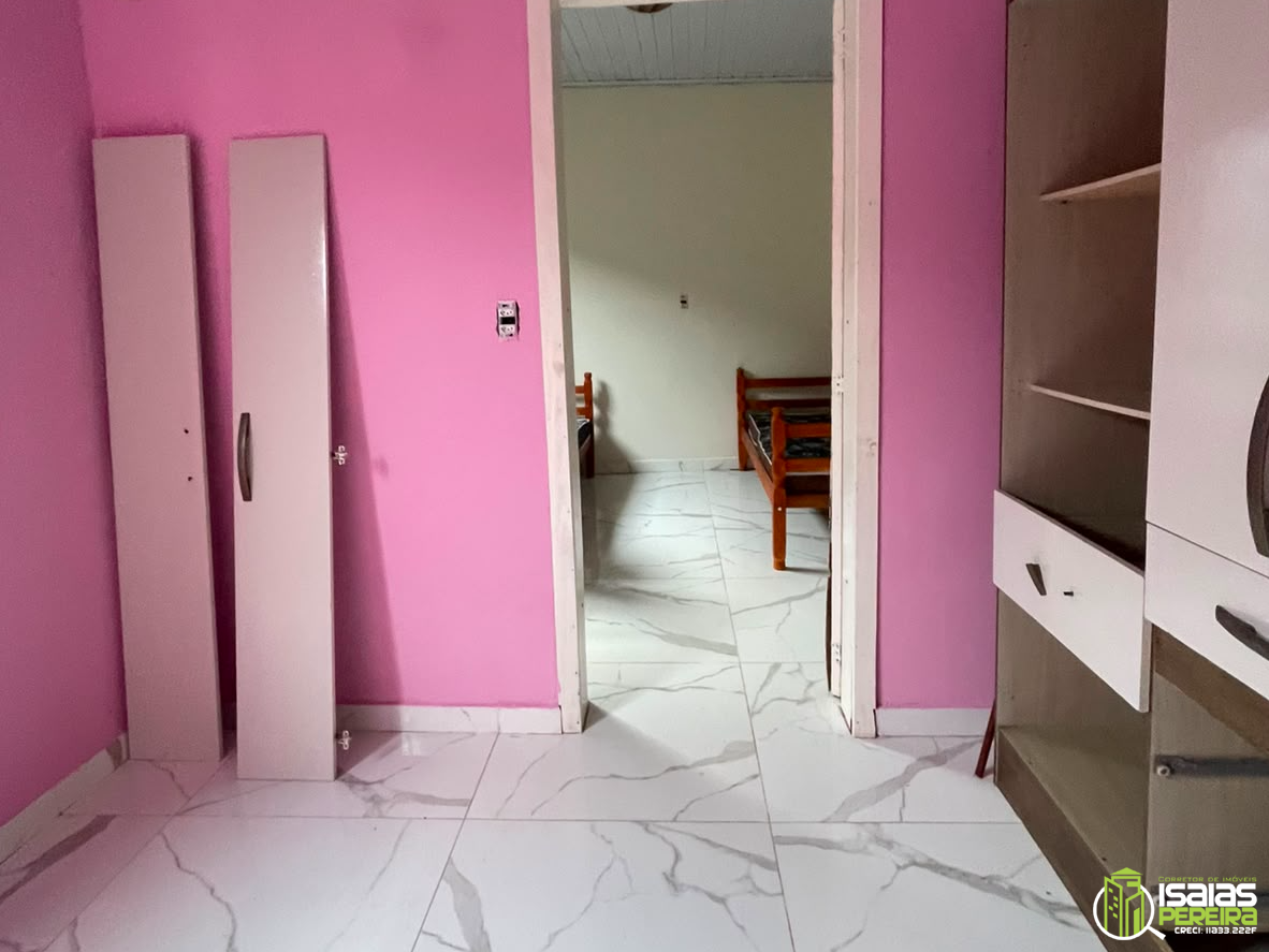 CASA COM PISCINA À VENDA EM BALNEÁRIO ARROIO DO SILVA – SC