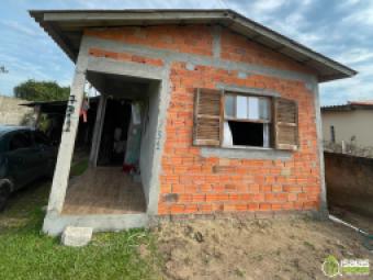 CASA À VENDA  NA PRAIA DE  BALNEÁRIO ARROIO DO SILVA – SC