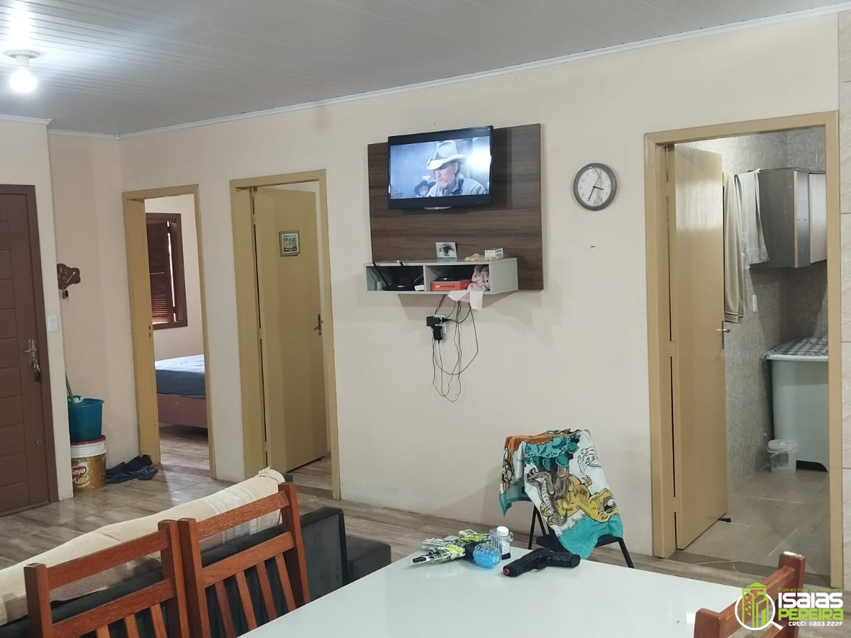 CASA DE DOIS PISOS À VENDA – PRAIA DA LAGOINHA – SC
