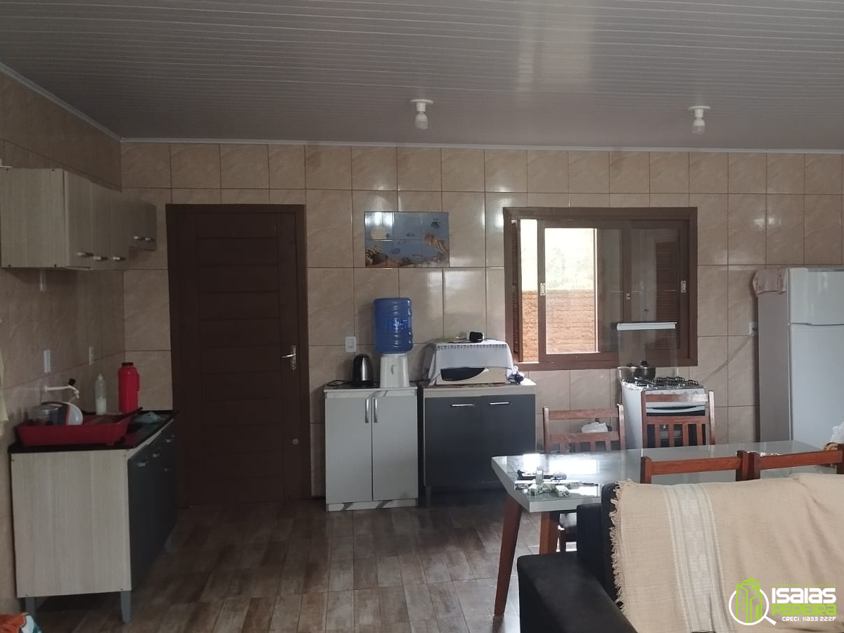 CASA DE DOIS PISOS À VENDA – PRAIA DA LAGOINHA – SC