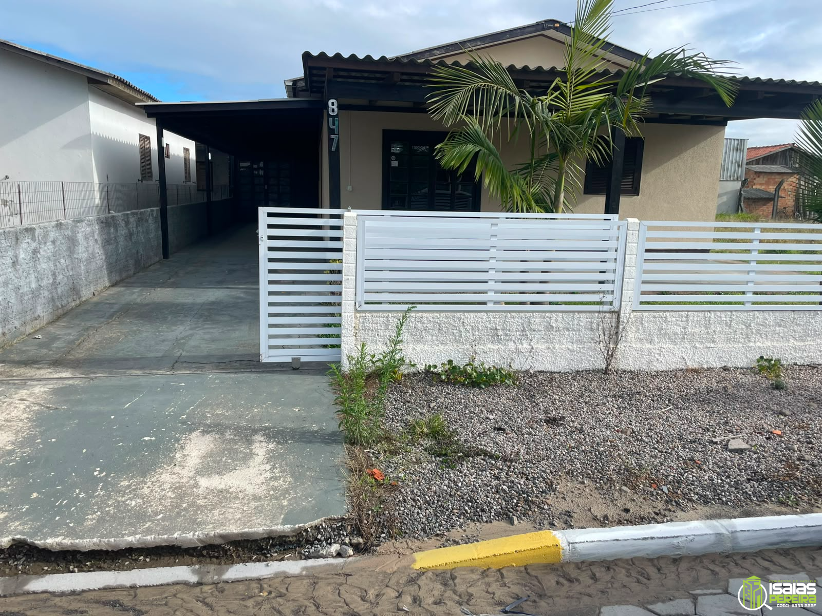 CASA À VENDA EM BALNEÁRIO ARROIO DO SILVA – SC