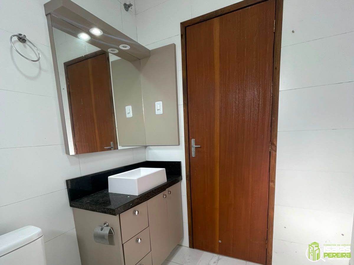 CASA À VENDA EM BALNEÁRIO ARROIO DO SILVA – SC